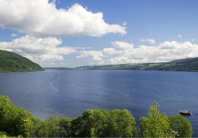 Vista del Lago Ness en Escocia